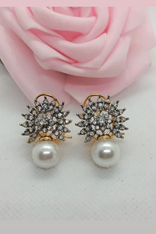 Diamond cut studs set 22k gold polish original judao work with 💯 stunning pearl/ mrs-79