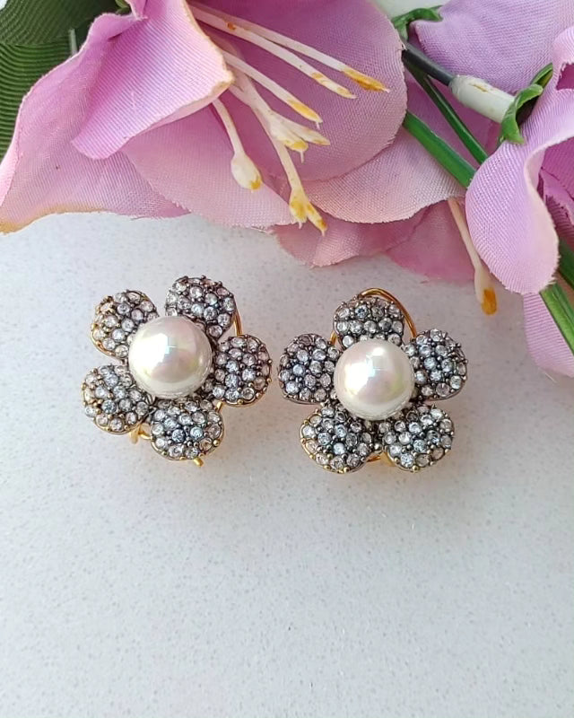 Gold polish studs with original stone and pear/df-87